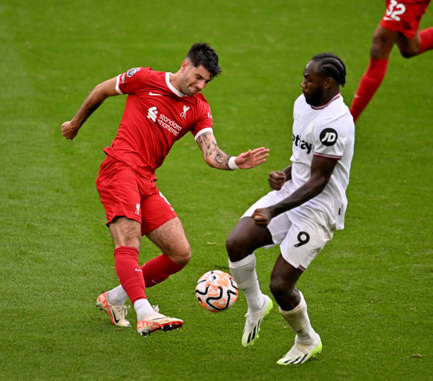 两次进球不 两次进球不