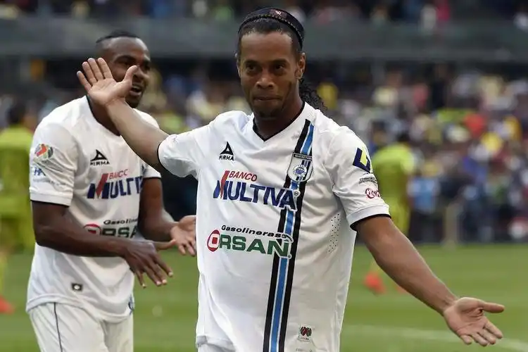 一场由高铁 一场由高铁